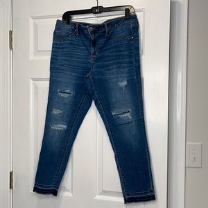 Mossimo Mid-Rise Jegging Crop Size 16/33